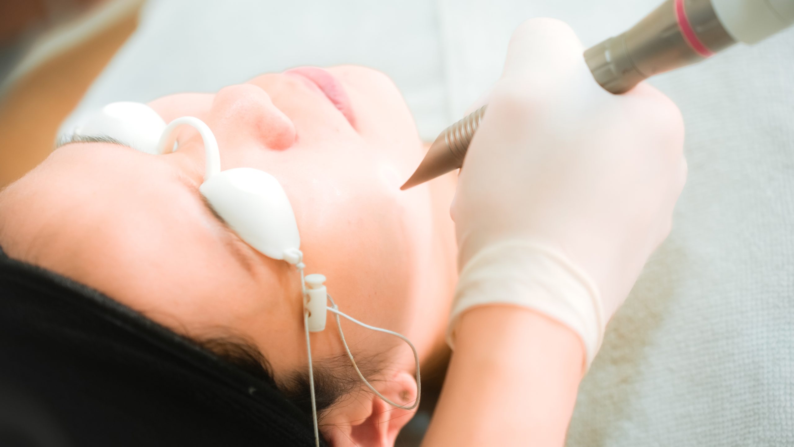 Fotona 4D Laser Skin Tightening - Astique Clinic